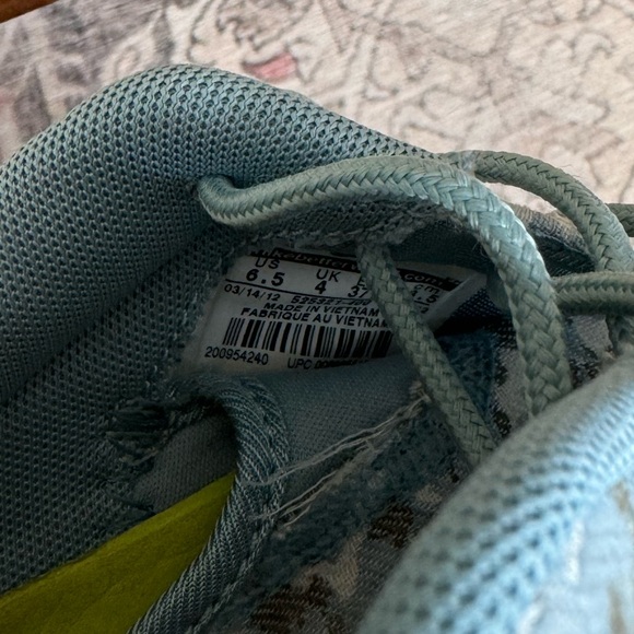 Women’s Roshe Run Premium 'Blue Camo' Nike shoes - Picture 5 of 6